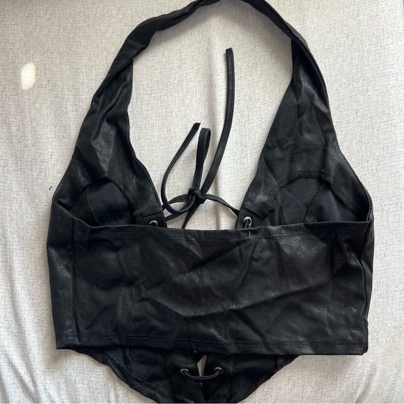 Halter Top - Picture 4 of 4